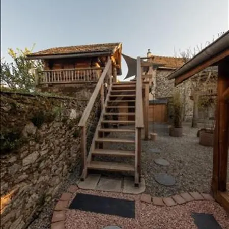 La Cabane Des Colibris * Rieupeyroux (Aveyron)