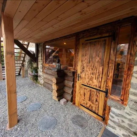 Chalet La Cabane Des Colibris Rieupeyroux (Aveyron)