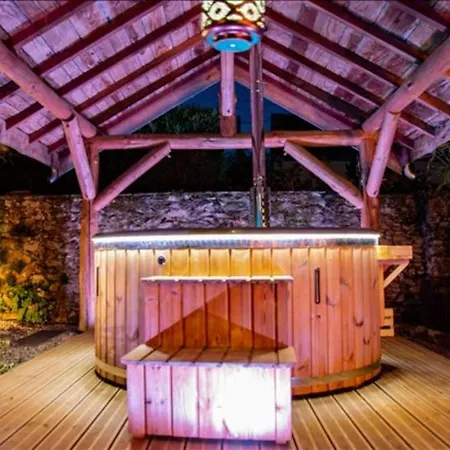 La Cabane Des Colibris Rieupeyroux (Aveyron)